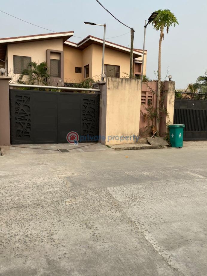 House For Sale Magodo GRA Phase 2 Kosofe/Ikosi Lagos