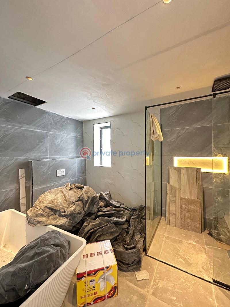 Well built 5bedroom fully detached duplex with swimming pool gym and cinema - 12 5 bedroom Detached Duplex For Sale Lekki Phase 1 Lagos - 12