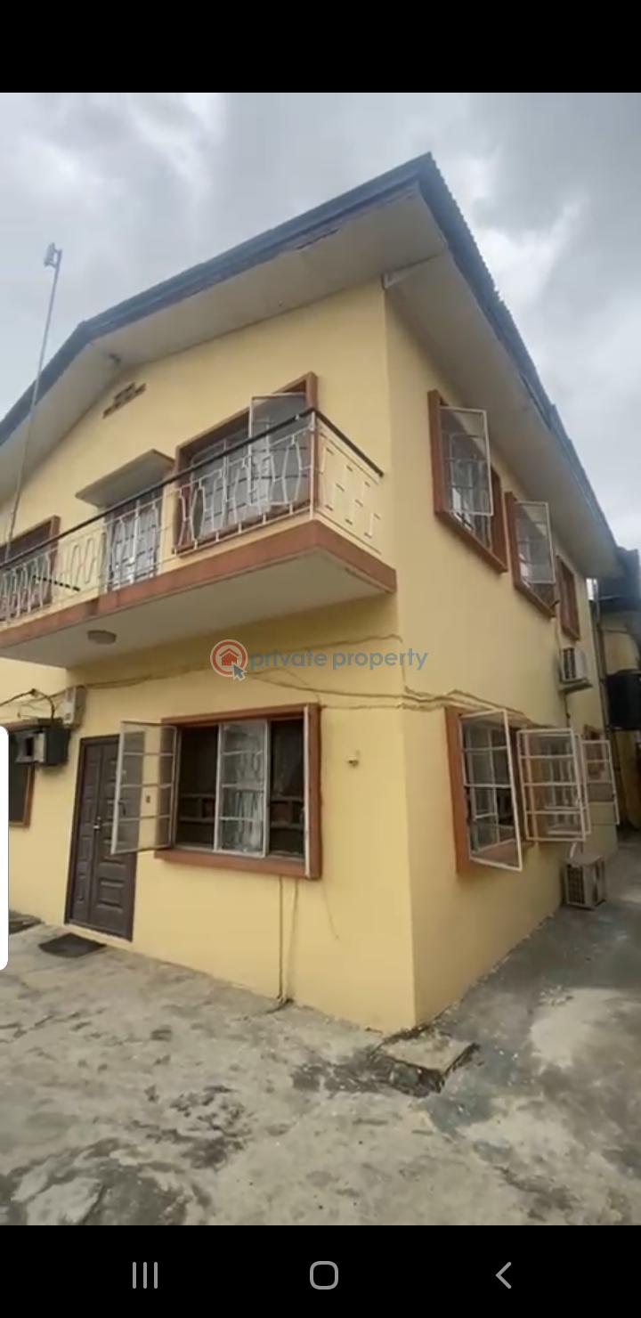 House For Sale Off Falolu Street Surulere Lagos - 8