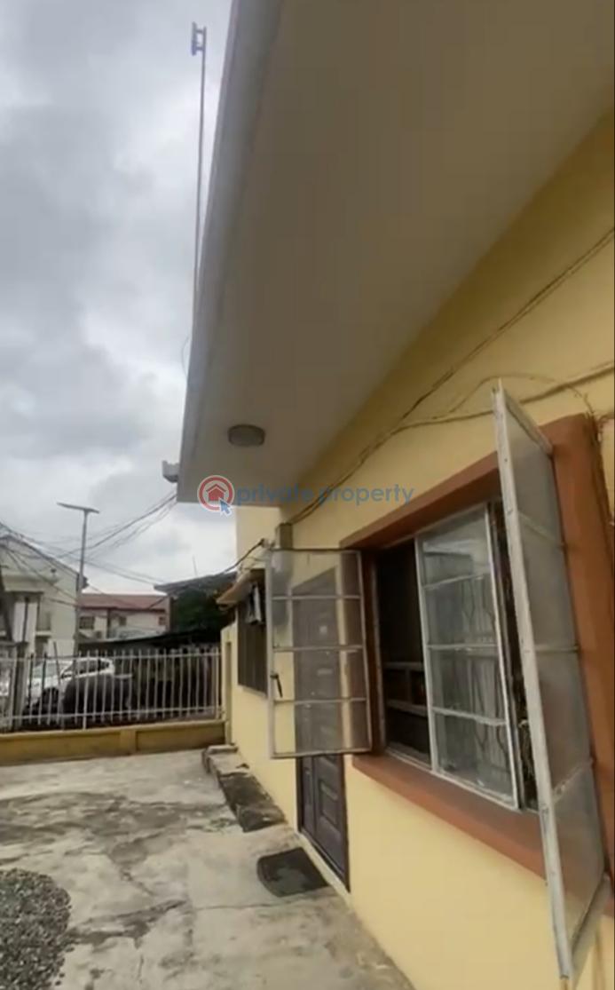 House For Sale Off Falolu Street Surulere Lagos - 5