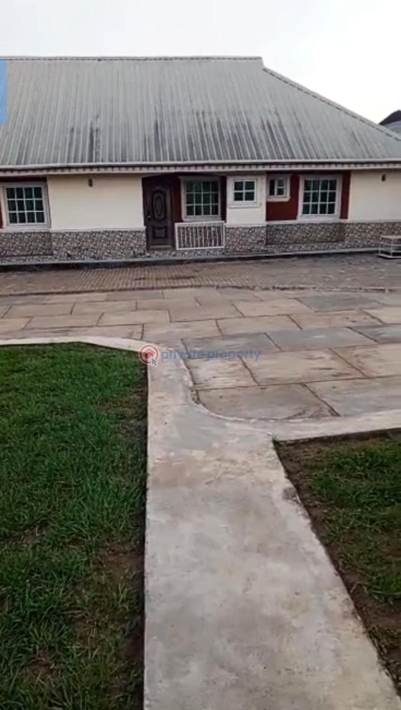 Block Of Flats For Sale Ekae Sapele Road Close To Winners Church, Benin City Edo State. Benin Edo - 1