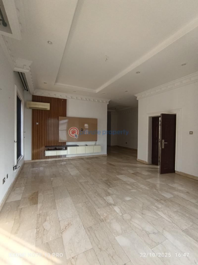 3 bedroom Block Of Flats For Rent Banana 🍌 Island Ikoyi Lagos. Banana Island Ikoyi Lagos - 3