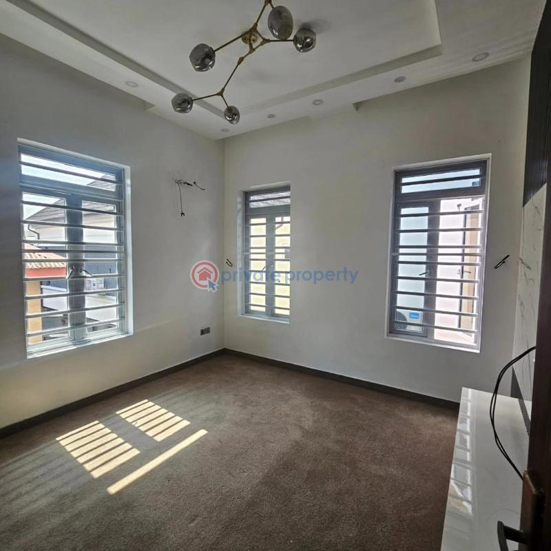 3 bedroom Detached Duplex For Sale Omole Phase 2 Gra Ikeja Lagos - 4