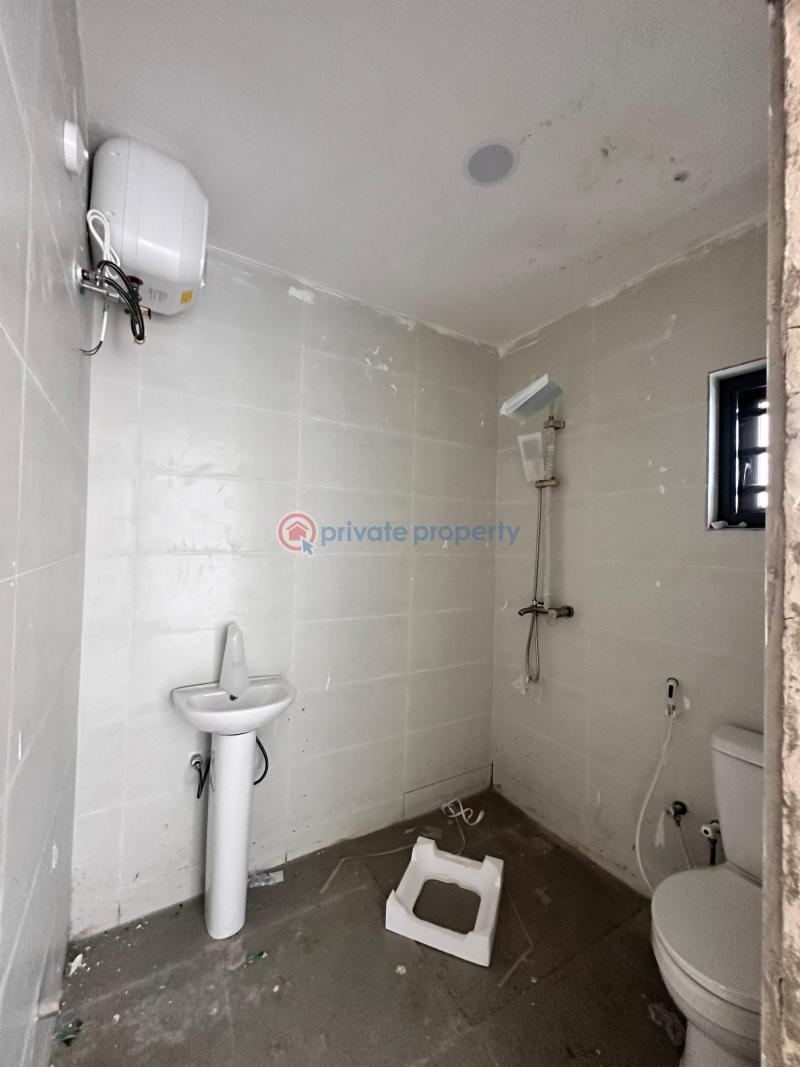 2 bedroom Block Of Flats For Sale Chevron Lekki Lagos - 7