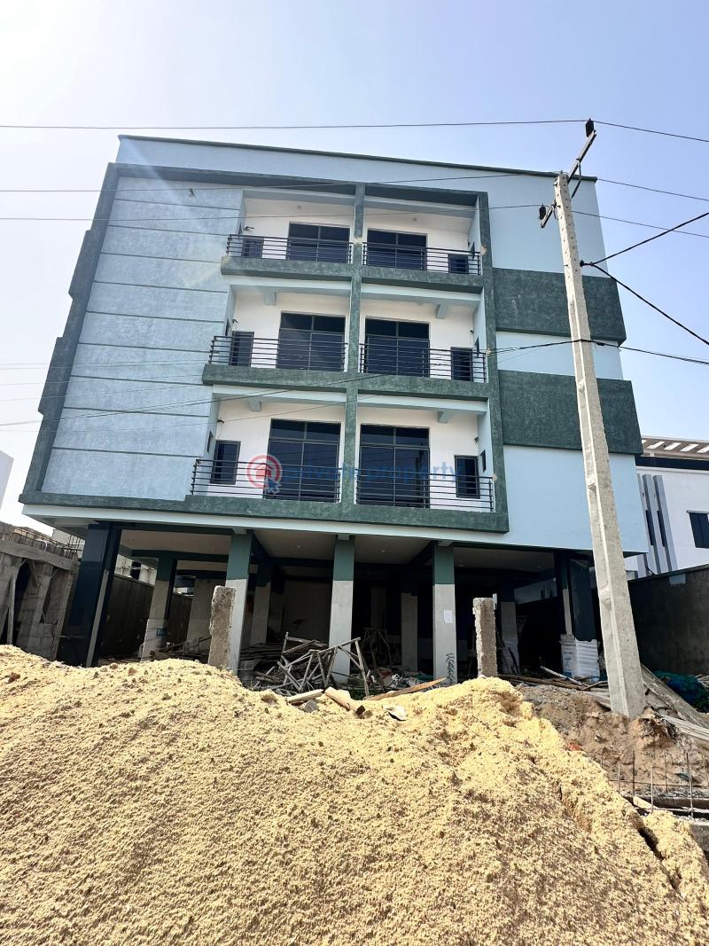 2 bedroom Block Of Flats For Sale Chevron Lekki Lagos - 1