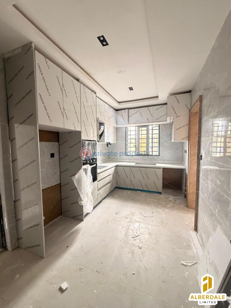 3 bedroom House For Sale Pedro Gbagada Lagos - 4