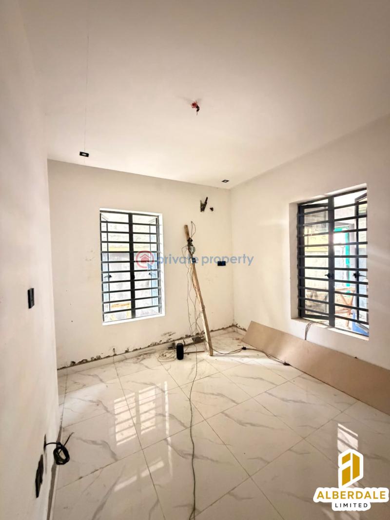 3 bedroom House For Sale Pedro Gbagada Lagos - 9