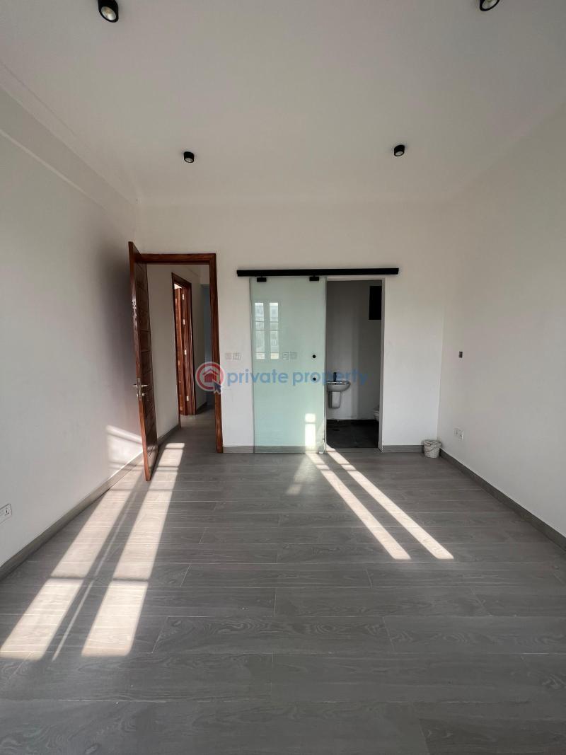 Well detailed apartments with a gym, elevator and swimming pool - 8 2 bedroom Block Of Flats For Sale Ikate Elegushi Lekki Lagos - 8