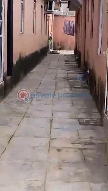 Bungalow For Sale Meiran Enyo Axis ,lagos Abule Egba Lagos - 4