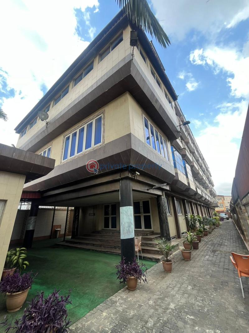Hotel For Rent Onipanu Shomolu Lagos - 2
