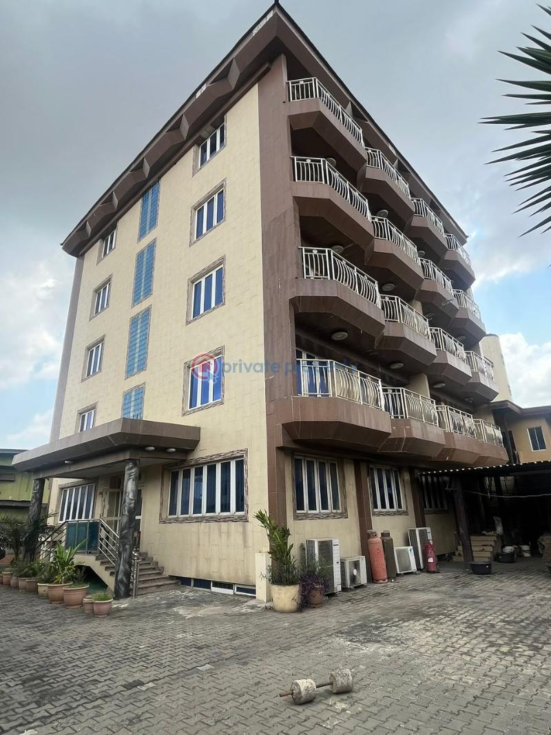 Hotel For Rent Onipanu Shomolu Lagos - 3