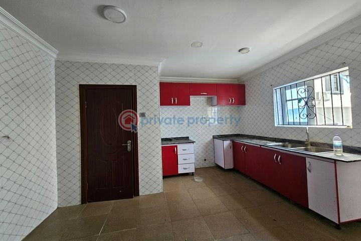 Well finished 3 bedroom flat - 4 3 bedroom Block Of Flats For Rent Gra Ikota Lekki Lagos - 4