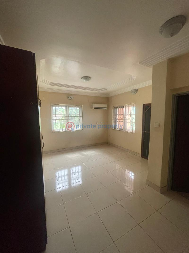 Well finished 3-bedroom flat on the second floor available for rent - 5 3 bedroom Block Of Flats For Rent Gishiri, Katampe Main Abuja Phase 2  - 5