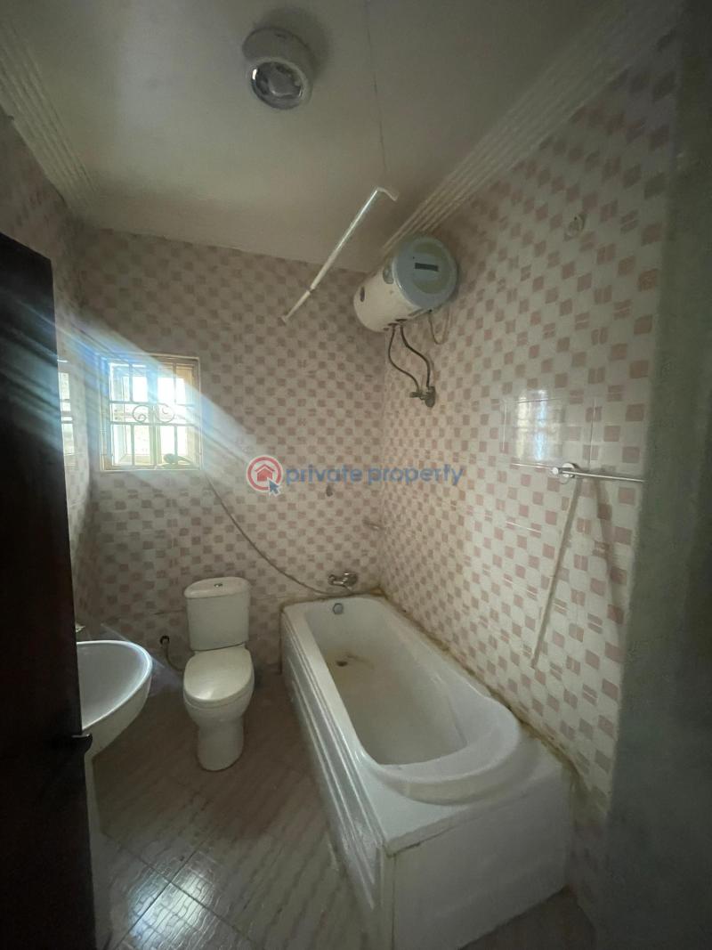 Well finished 3-bedroom flat on the second floor available for rent - 7 3 bedroom Block Of Flats For Rent Gishiri, Katampe Main Abuja Phase 2  - 7