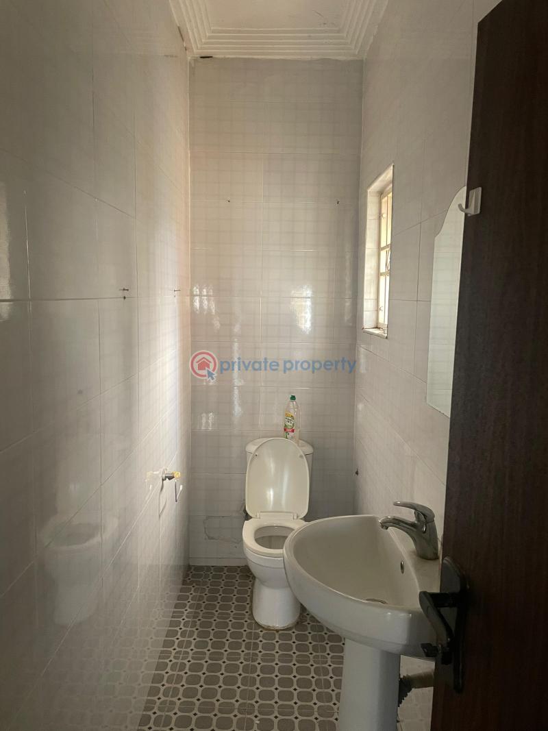 Well finished 3-bedroom flat on the second floor available for rent - 6 3 bedroom Block Of Flats For Rent Gishiri, Katampe Main Abuja Phase 2  - 6