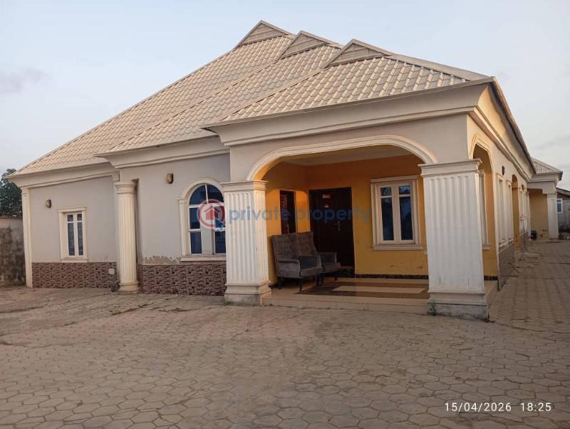 Bungalow For Sale Agunfoye, Igbogbo Ikorodu Igbogbo Ikorodu Lagos - 0