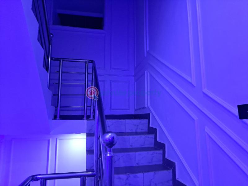 4 bedroom Semi detached Duplex For Sale In The Heart Of Maryland, Onigbongbo Area. Maryland Lagos - 11