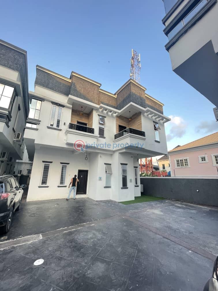 For rent 4 bedroom Duplex Conservation Road Lekki Phase 1 Lagos (PID
