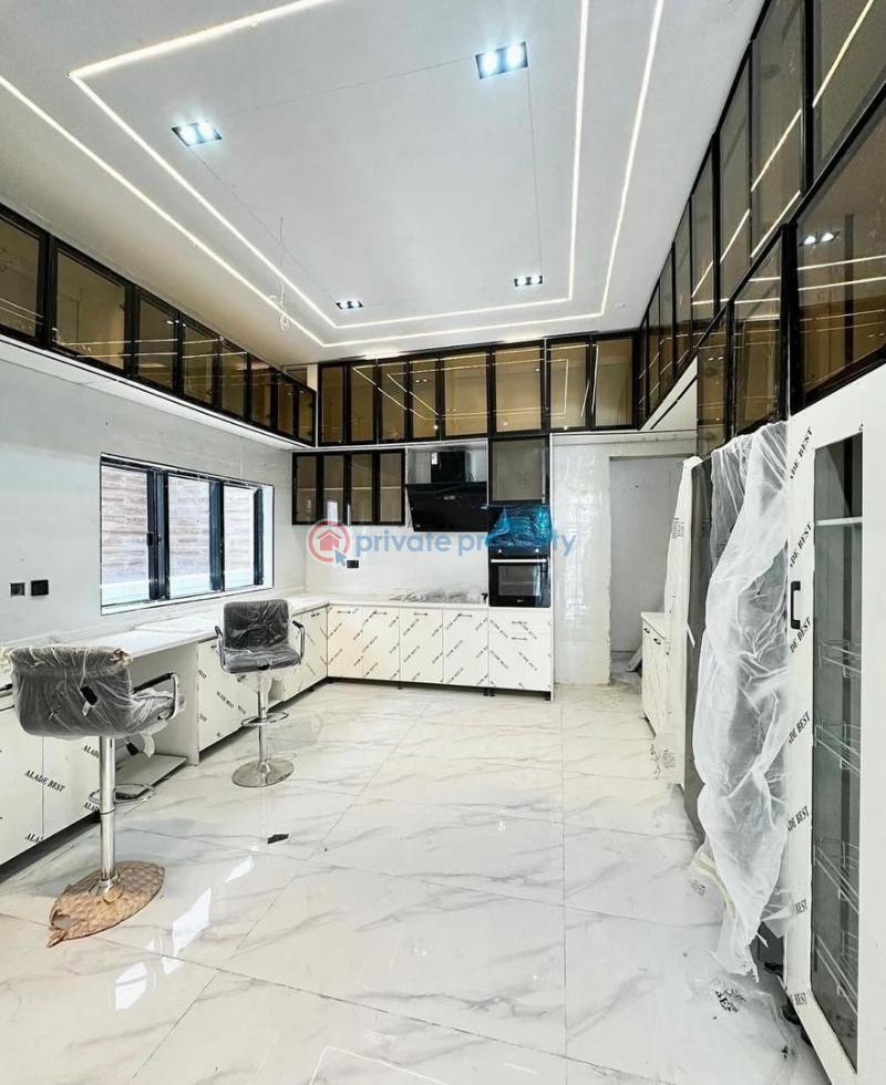 5 bedroom Detached Duplex For Sale Chevron Drive Lekki Lagos - 3