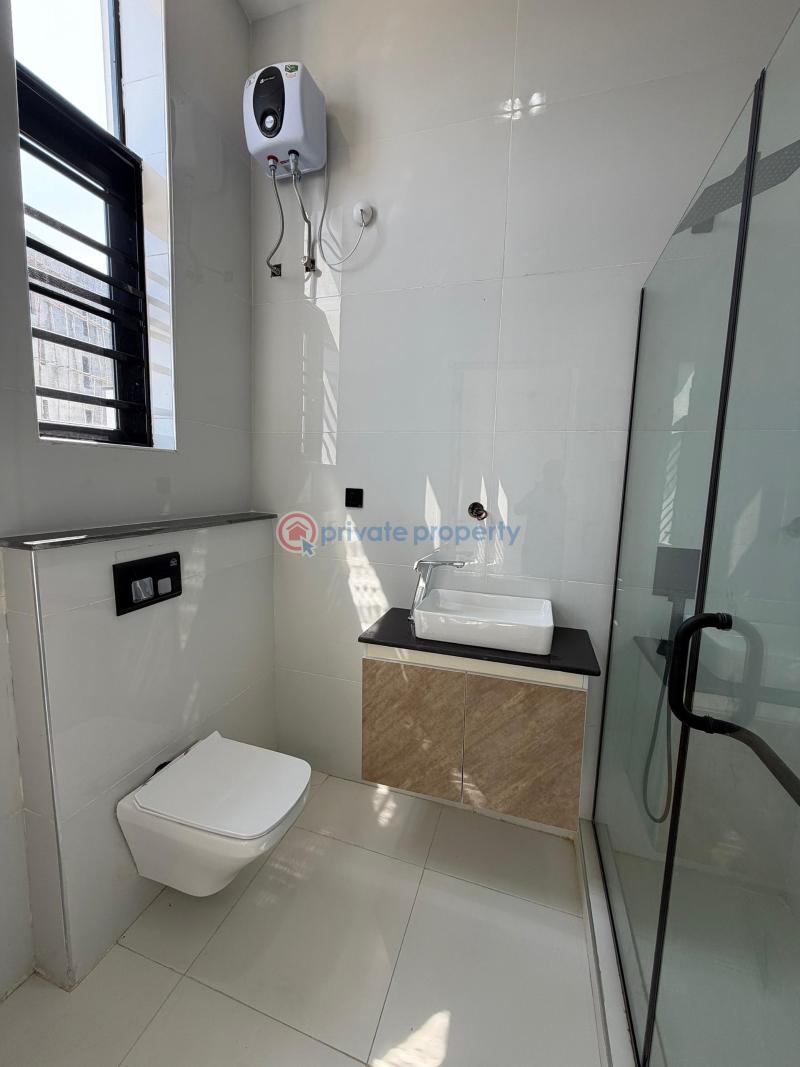 5 bedroom Duplex For Sale Chevron Drive Lekki Lagos - 2