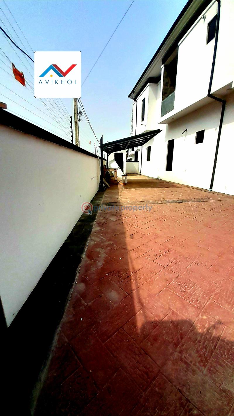 Well finished 5 spacious bedroom fully detached duplex - 16 5 bedroom Detached Duplex For Sale Chevy View Estate, Chevron Chevron Drive Lekki Lagos - 16