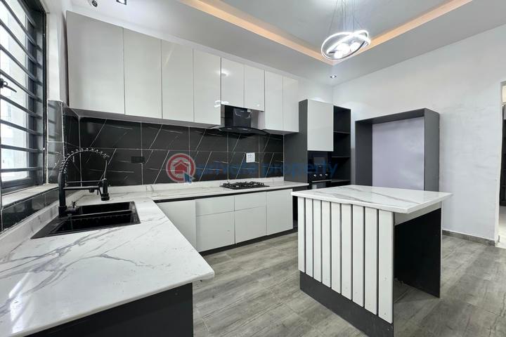 Well finished and spacious 4 bedrooms detached duplex with bq - 4 4 bedroom Detached Duplex For Sale Idado Lekki Lagos - 4