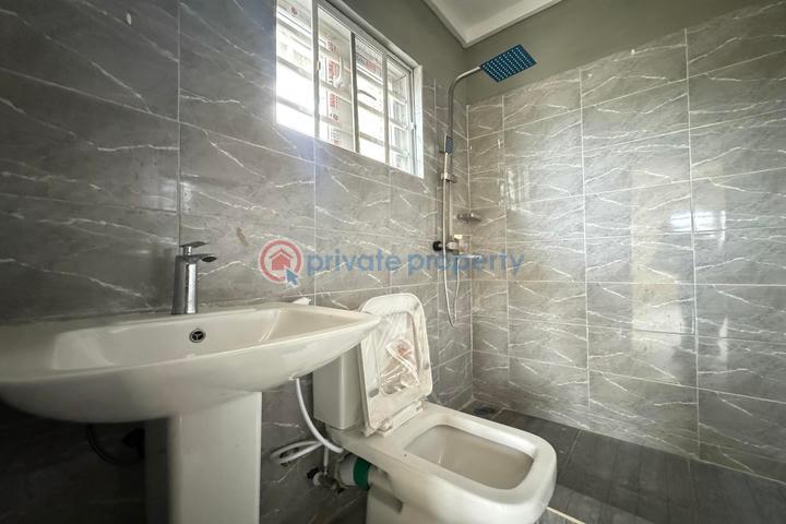 Well finished and spacious 4 bedrooms detached duplex with bq - 21 4 bedroom Detached Duplex For Sale Alalubosa Ibadan Oyo - 21