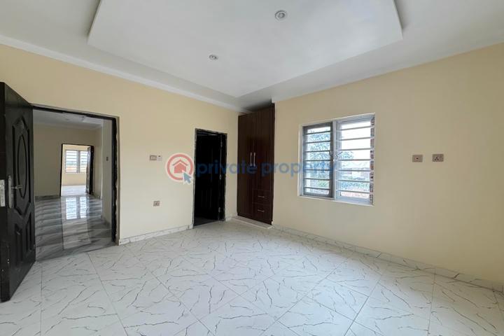 Well finished and spacious 4 bedrooms detached duplex with bq - 15 4 bedroom Detached Duplex For Sale Alalubosa Ibadan Oyo - 15