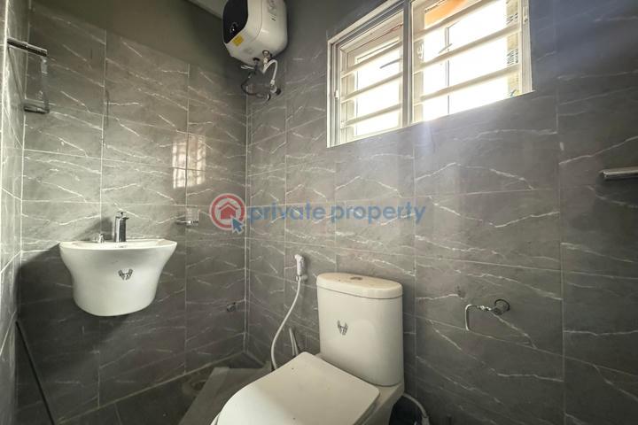 Well finished and spacious 4 bedrooms detached duplex with bq - 26 4 bedroom Detached Duplex For Sale Alalubosa Ibadan Oyo - 26