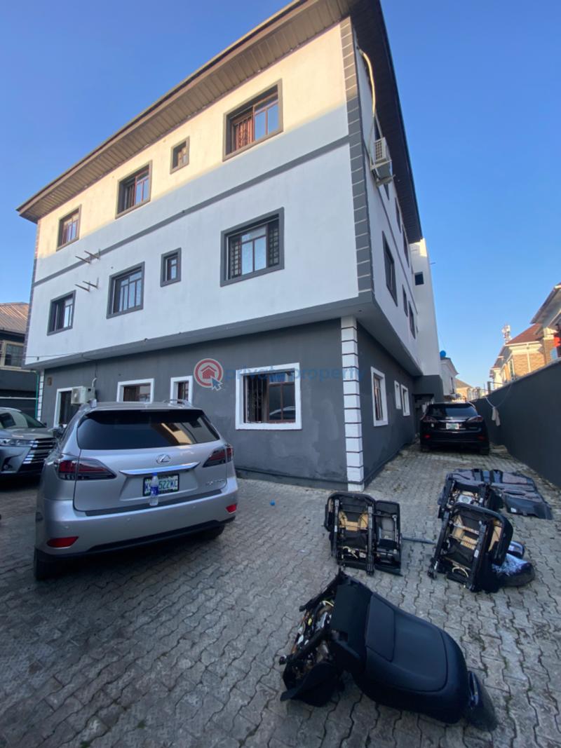 1 bedroom Block Of Flats For Rent Osapa London Lekki Lagos - 3