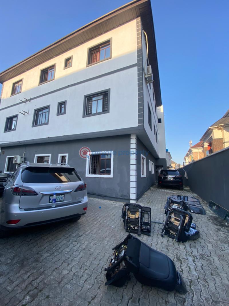 1 bedroom Block Of Flats For Rent Osapa London Lekki Lagos - 4
