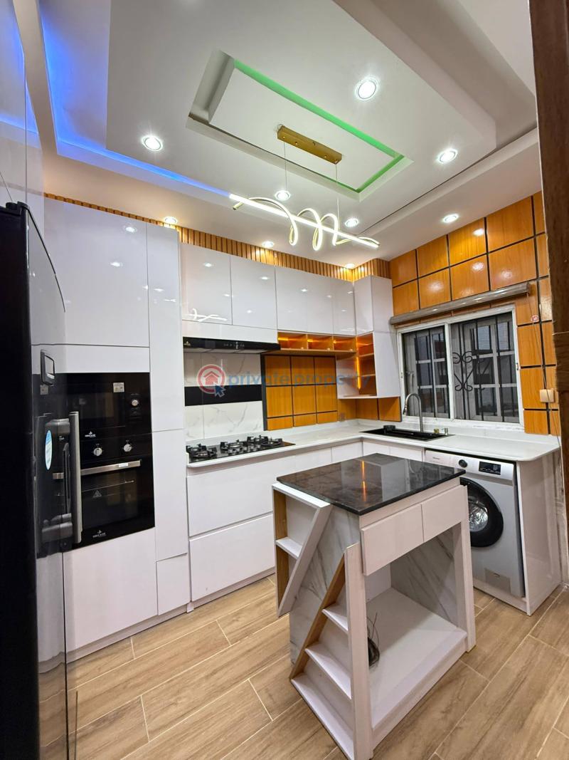 4 bedroom Terrace For Sale Abraham Adesanya Estate Sangotedo Ajah Lagos - 13