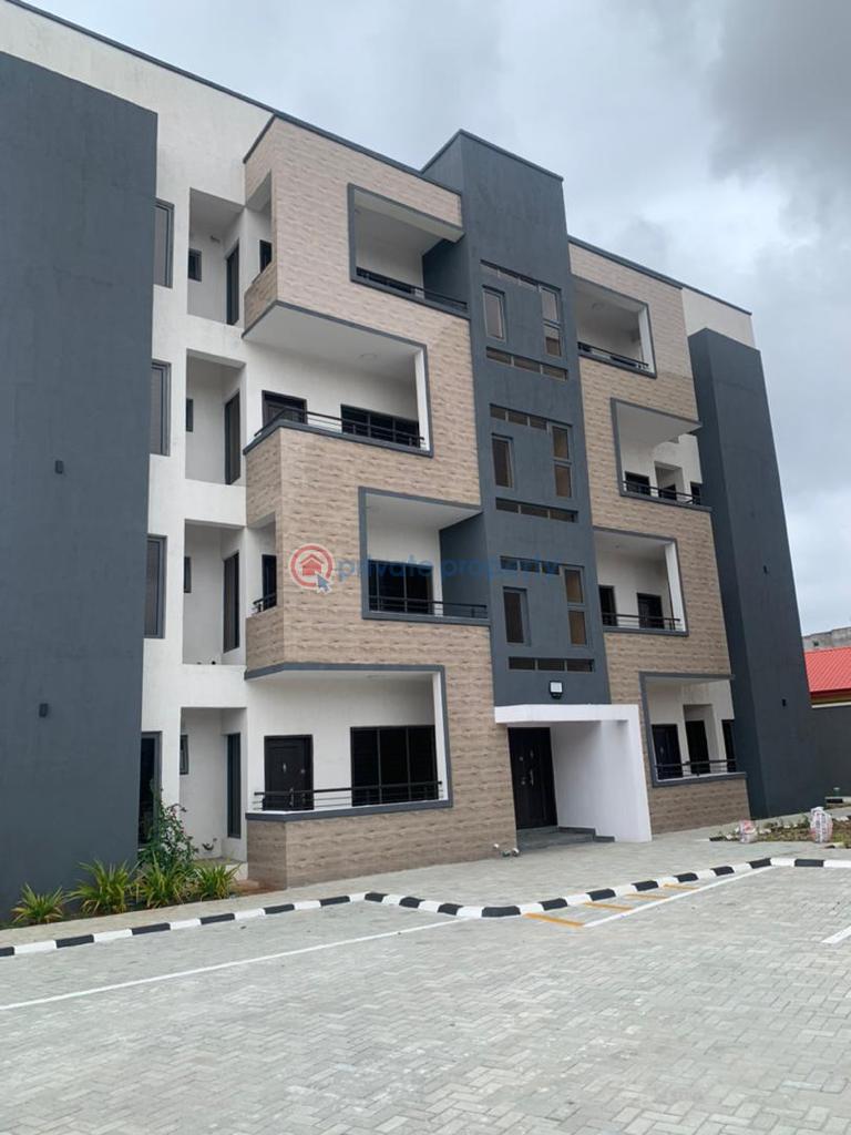 2 bedroom Block Of Flats For Sale Surulere Lagos