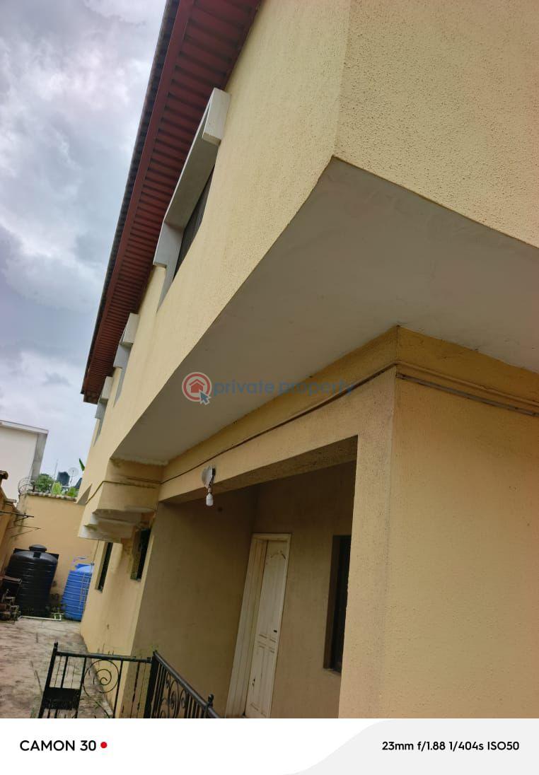 Well maintain & furnished 3nos of 4bedroom duplex - 4 Terraced Duplex For Sale Magodo Phase 1 Gra Magodo GRA Phase 1 Ojodu Lagos - 4