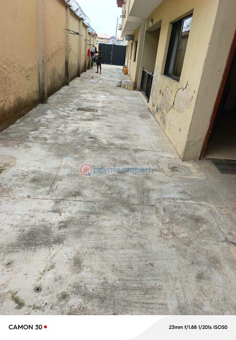 Well maintain & furnished 3nos of 4bedroom duplex - 1 Terraced Duplex For Sale Magodo Phase 1 Gra Magodo GRA Phase 1 Ojodu Lagos - 1