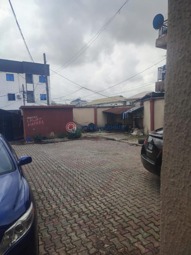 10 bedroom House For Sale Yaba Lagos - 2