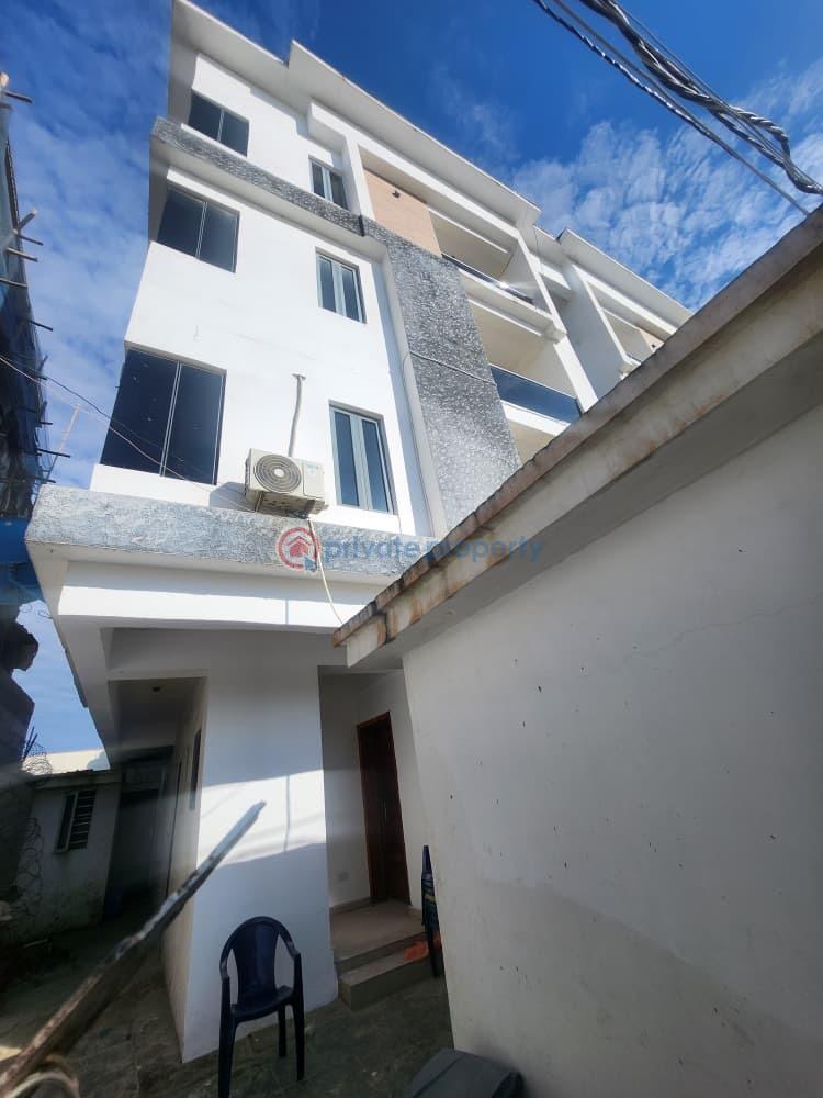 2 bedroom Block Of Flats For Rent Ikate Lekki Lagos - 1