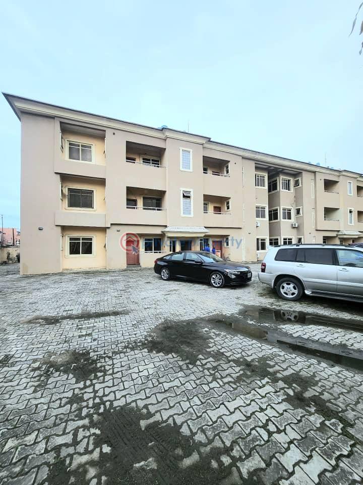 Well maintained 2-bedroom apartment - 0 2 bedroom Flat & Apartment For Rent Ikate Elegushi Lekki Lagos - 0