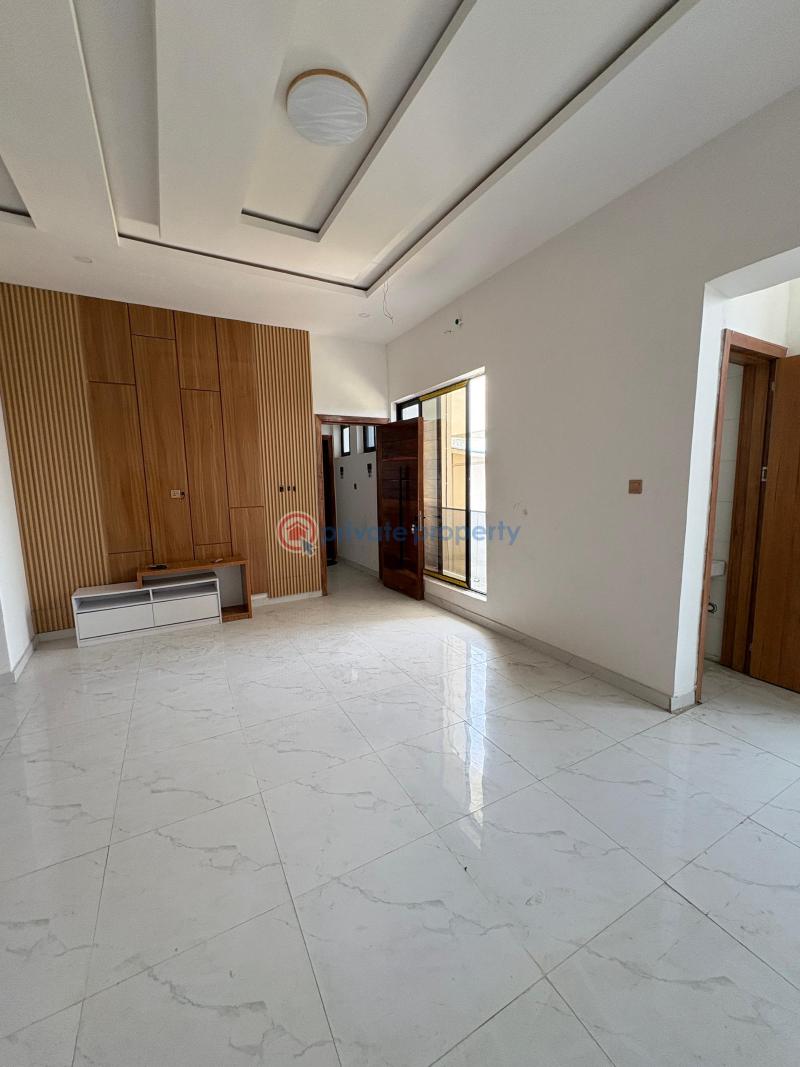 Well maintained 2 bedroom apartment - 8 2 bedroom Block Of Flats For Rent Orchid Lekki Lagos - 8