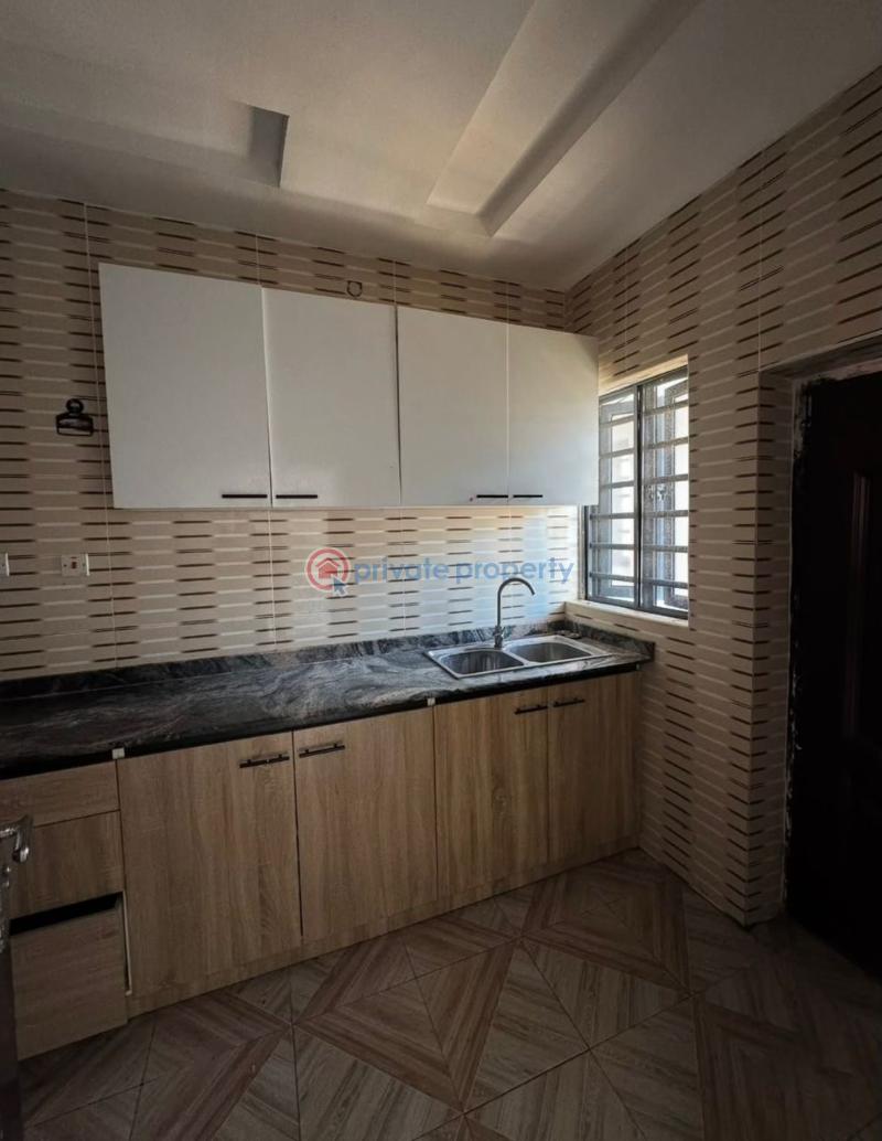 Well maintained 2 bedroom apartment up - 3 2 bedroom Block Of Flats For Rent Ikate Lekki Lagos - 3