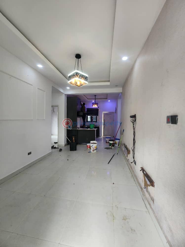 2 bedroom Block Of Flats For Rent Chisco, Ikate Ikate Elegushi Lekki Lagos - 1