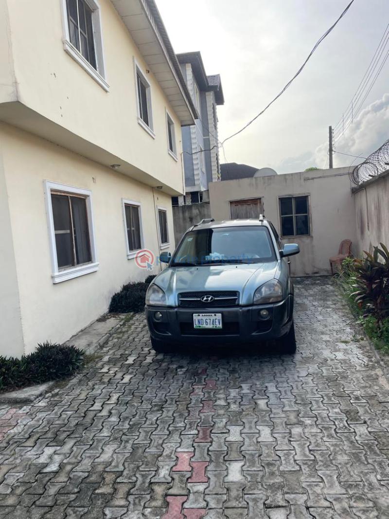 3 bedroom Flat & Apartment For Rent Behind. Blenco Sangotedo Ajah Lagos - 3
