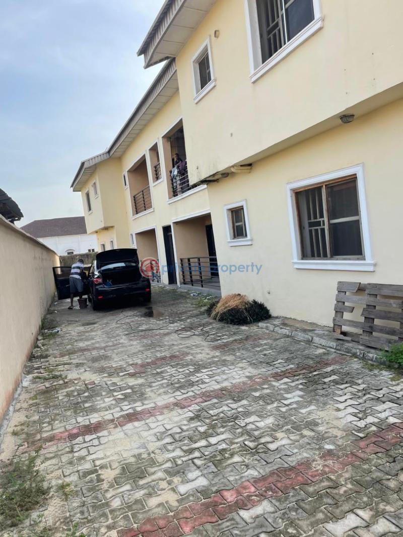 3 bedroom Flat & Apartment For Rent Behind. Blenco Sangotedo Ajah Lagos - 0