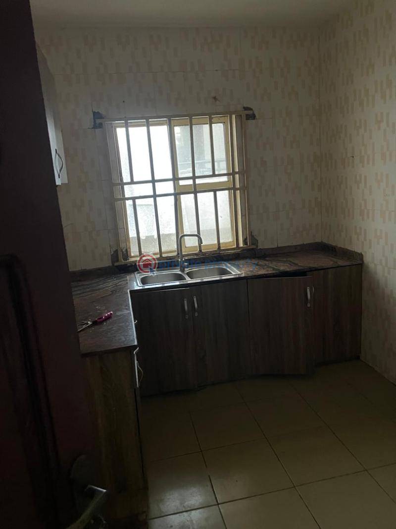 3 bedroom Flat & Apartment For Rent Behind. Blenco Sangotedo Ajah Lagos - 2