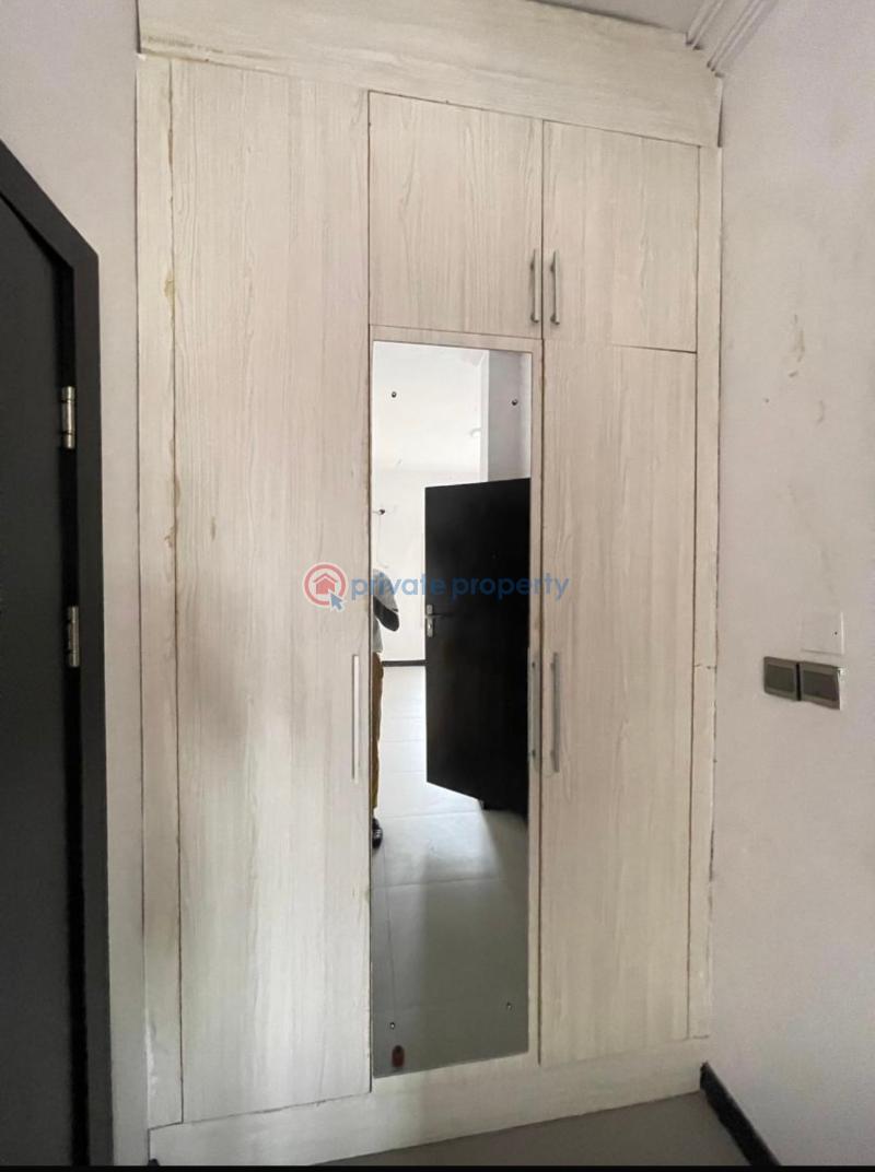 Well maintained 3 bedroom apartment with a bq at yaba - 7 3 bedroom Block Of Flats For Sale Alagomeji Yaba Lagos - 7