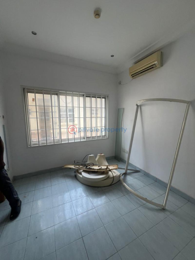 3 bedroom Shared Apartment For Rent Banana Island Ikoyi Lagos - 6