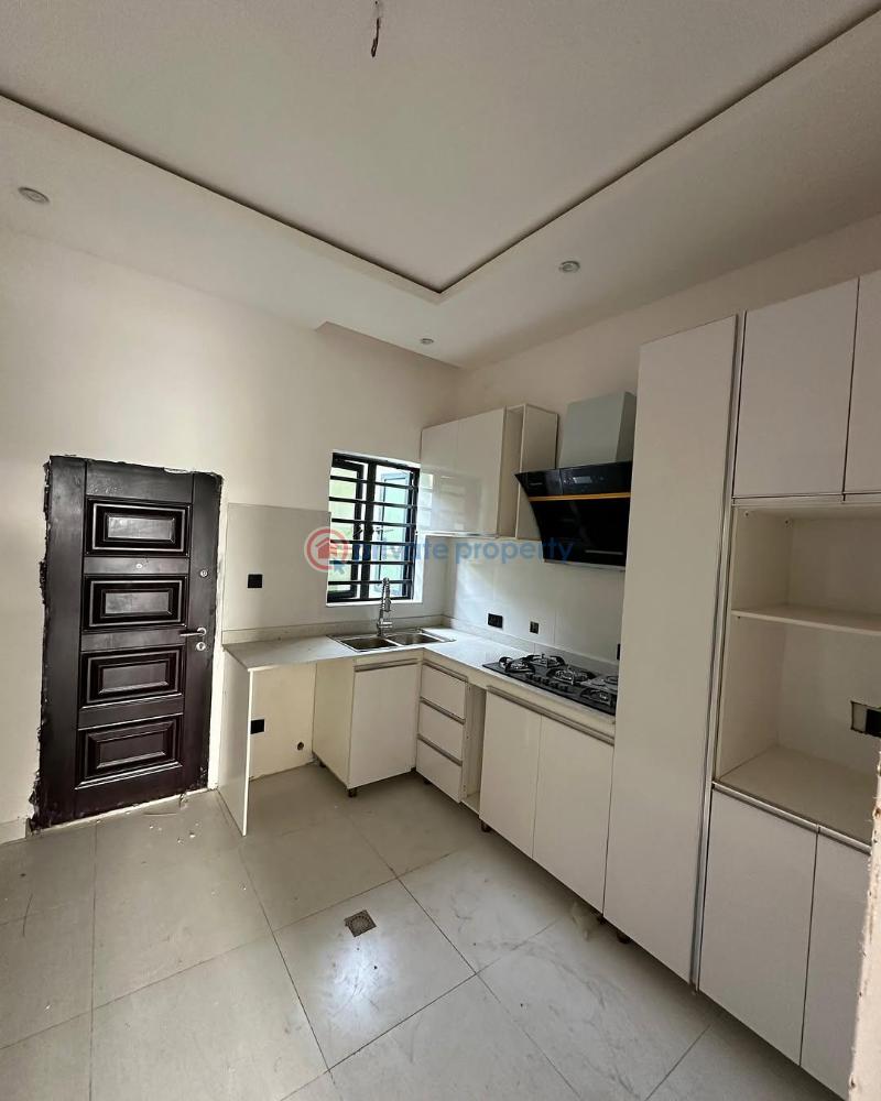 3 bedroom Block Of Flats For Rent Ologolo, Lekki Ologolo Lekki Lagos - 0