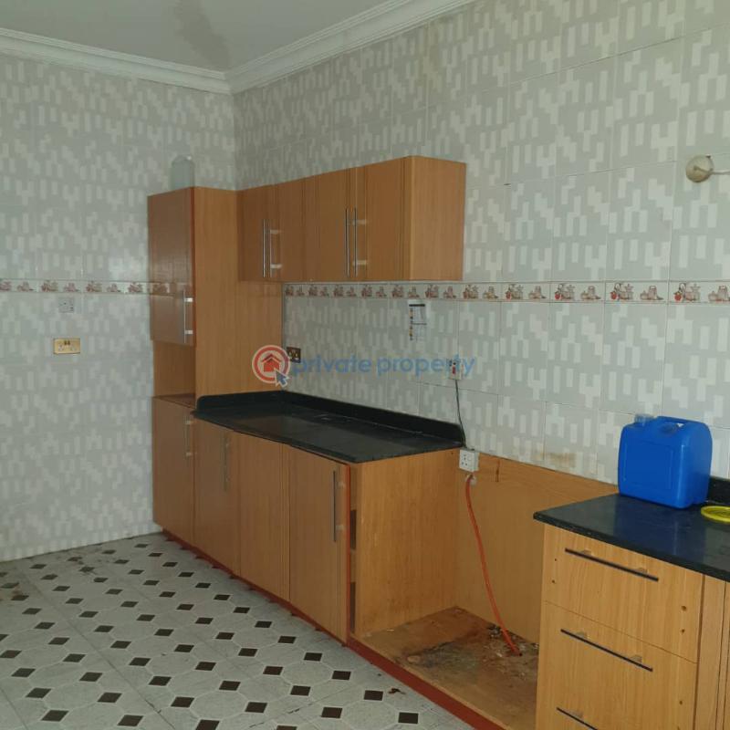 3 bedroom Flat & Apartment For Rent In A Close Ologolo Lekki Lagos - 7