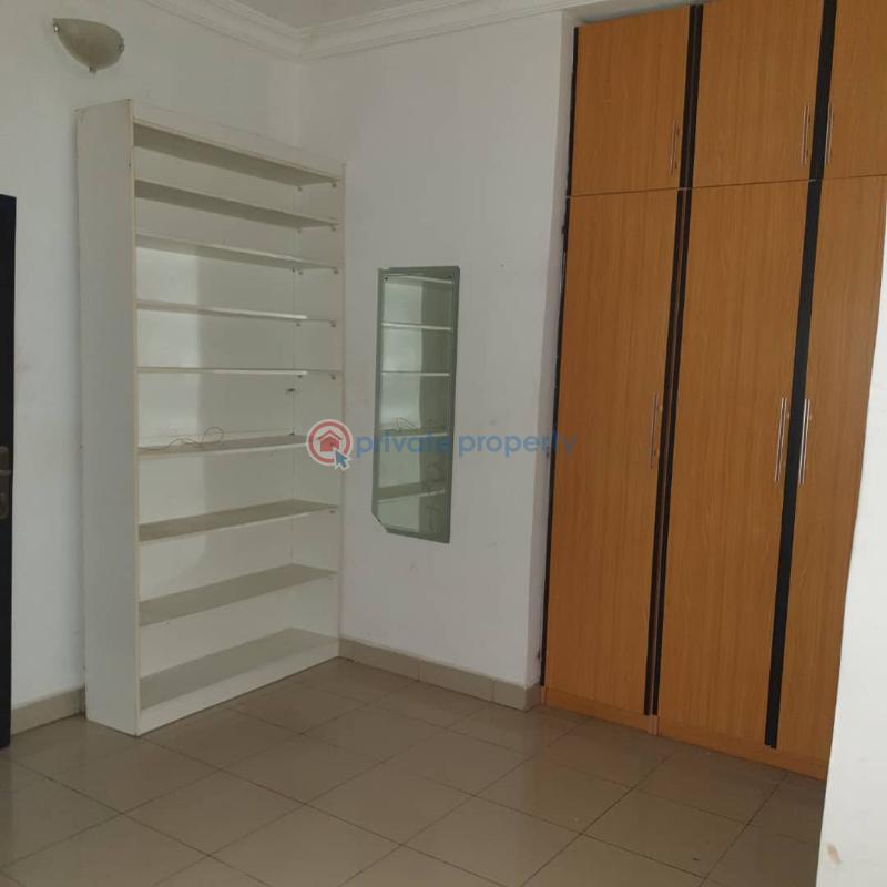 3 bedroom Flat & Apartment For Rent In A Close Ologolo Lekki Lagos - 3