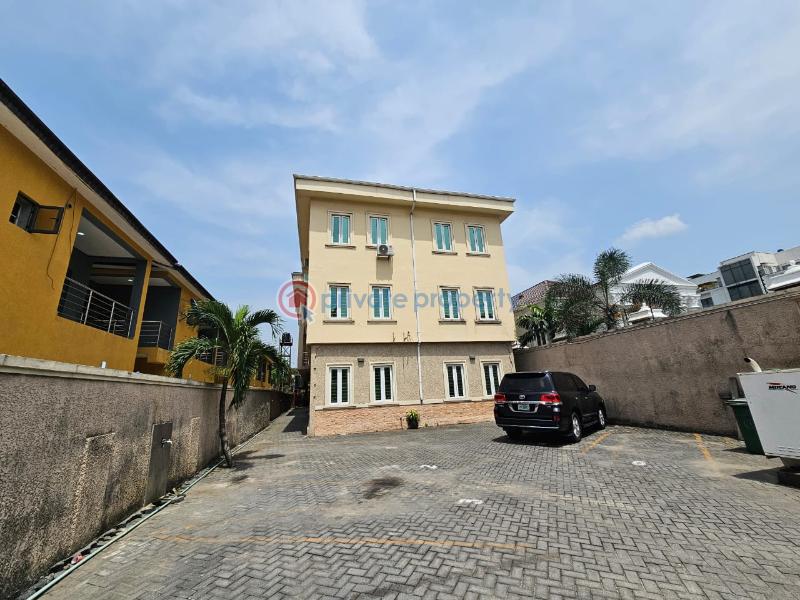 3 bedroom Block Of Flats For Sale Bourdillon Ikoyi Lagos